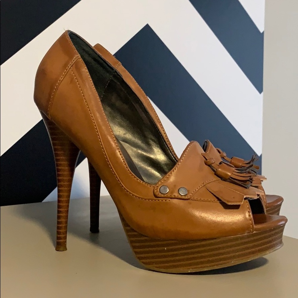Brown Vera Wang Pumps!